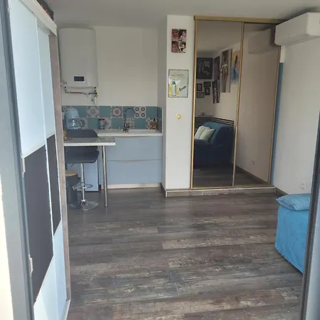 Maison Contemporaine 빌라 *